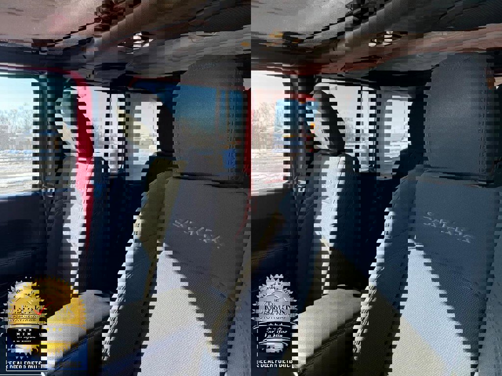 Used 2019 Jeep Wrangler Unlimited Sahara image 9