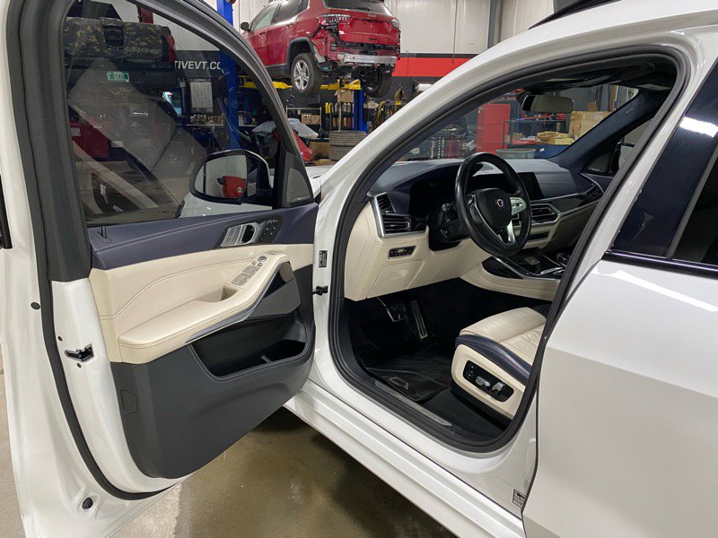 Used 2022 BMW ALPINA XB7 image 25