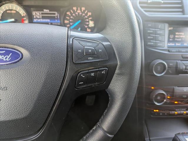 Used 2018 Ford Explorer XLT image 16
