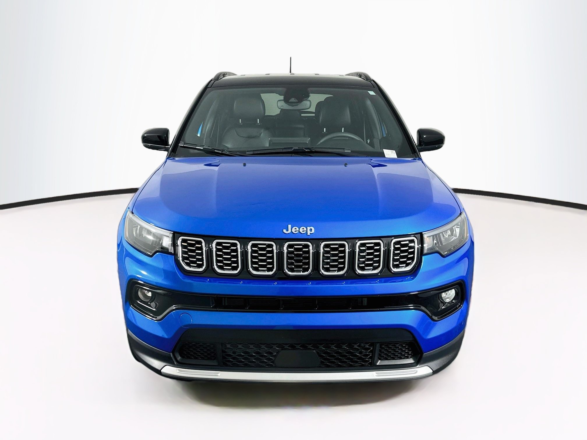 Used 2024 Jeep Compass Limited AWD/4WD image 2