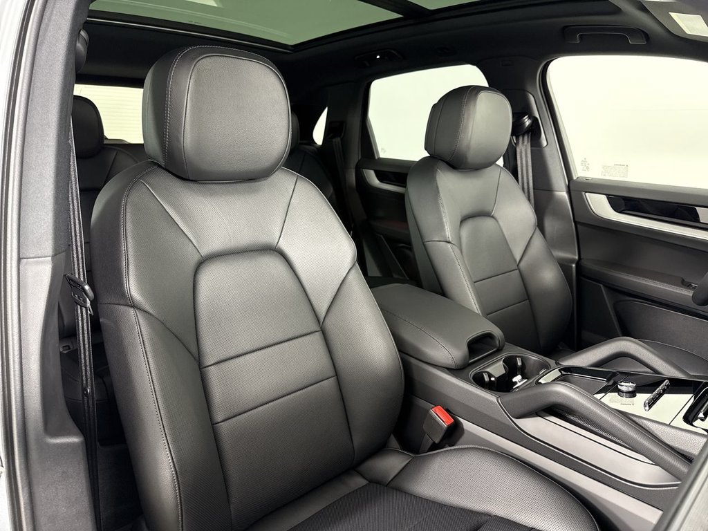New 2026 Porsche Cayenne AWD/4WD image 23