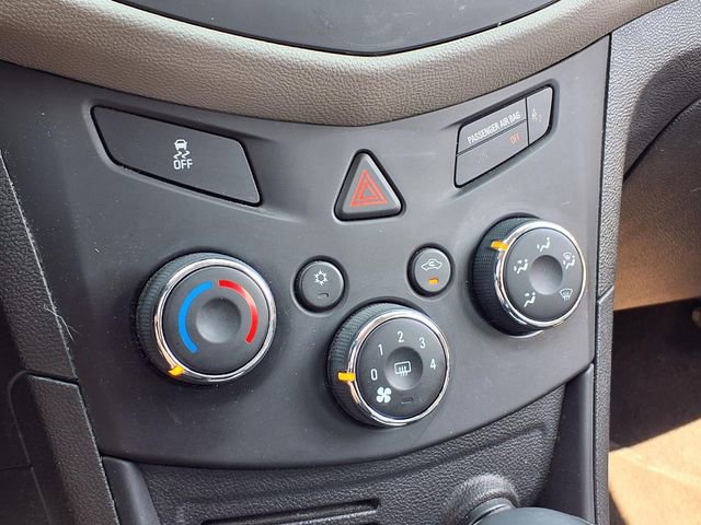 Used 2016 Chevrolet Trax LS w/ LPO, Cargo Package FWD image 12