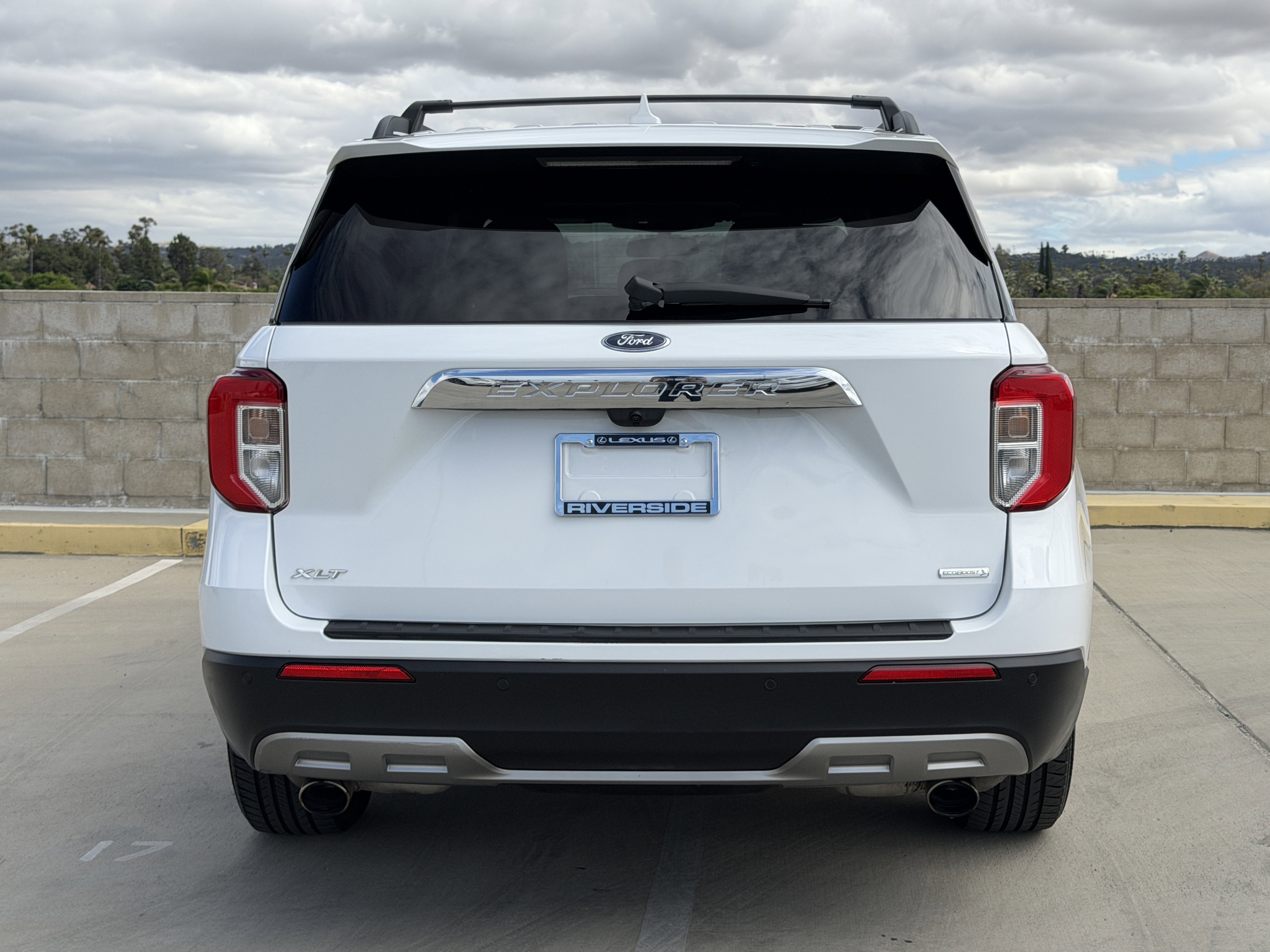 Used 2020 Ford Explorer XLT w/ Equipment Group 202A RWD image 8