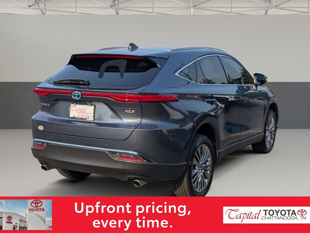 Used 2024 Toyota Venza XLE AWD/4WD image 7