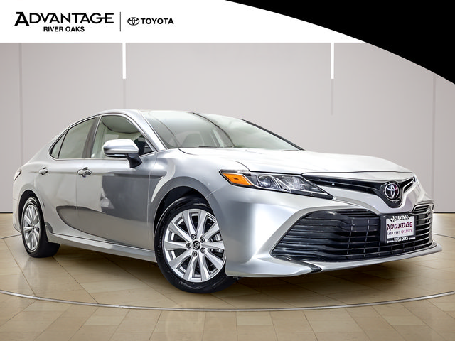 Used 2020 Toyota Camry LE w/ Convenience Package FWD image 2