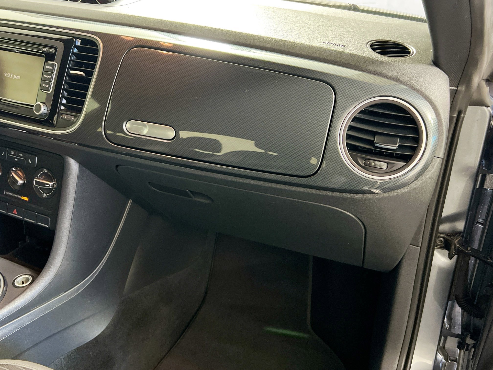 Used 2014 Volkswagen Beetle R-Line image 35