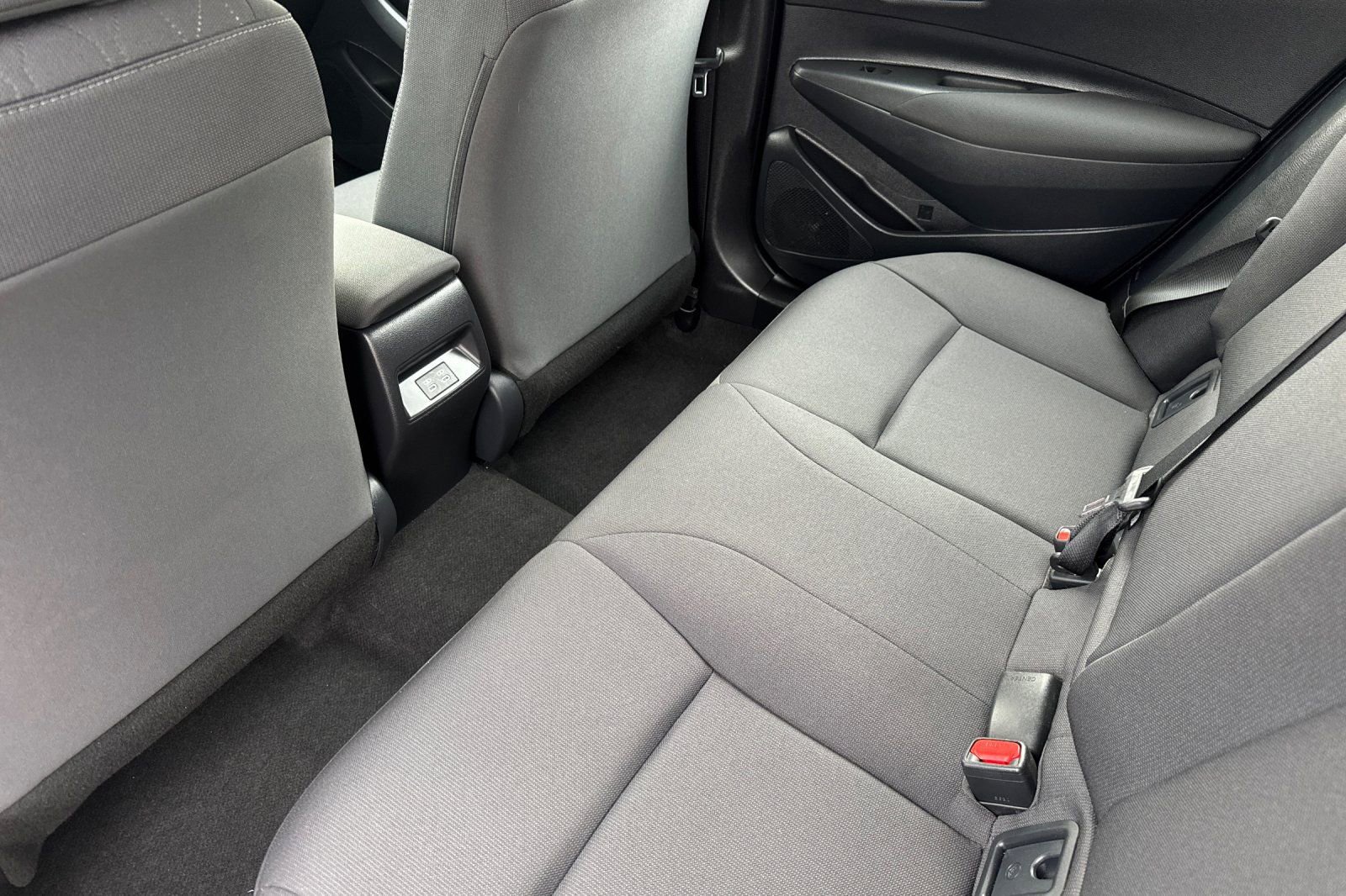 Used 2025 Toyota Corolla LE image 12