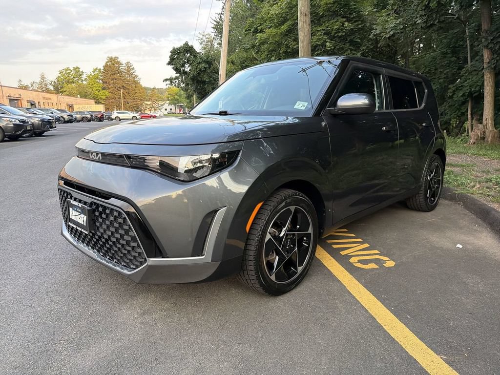 Used 2023 Kia Soul EX FWD image 4