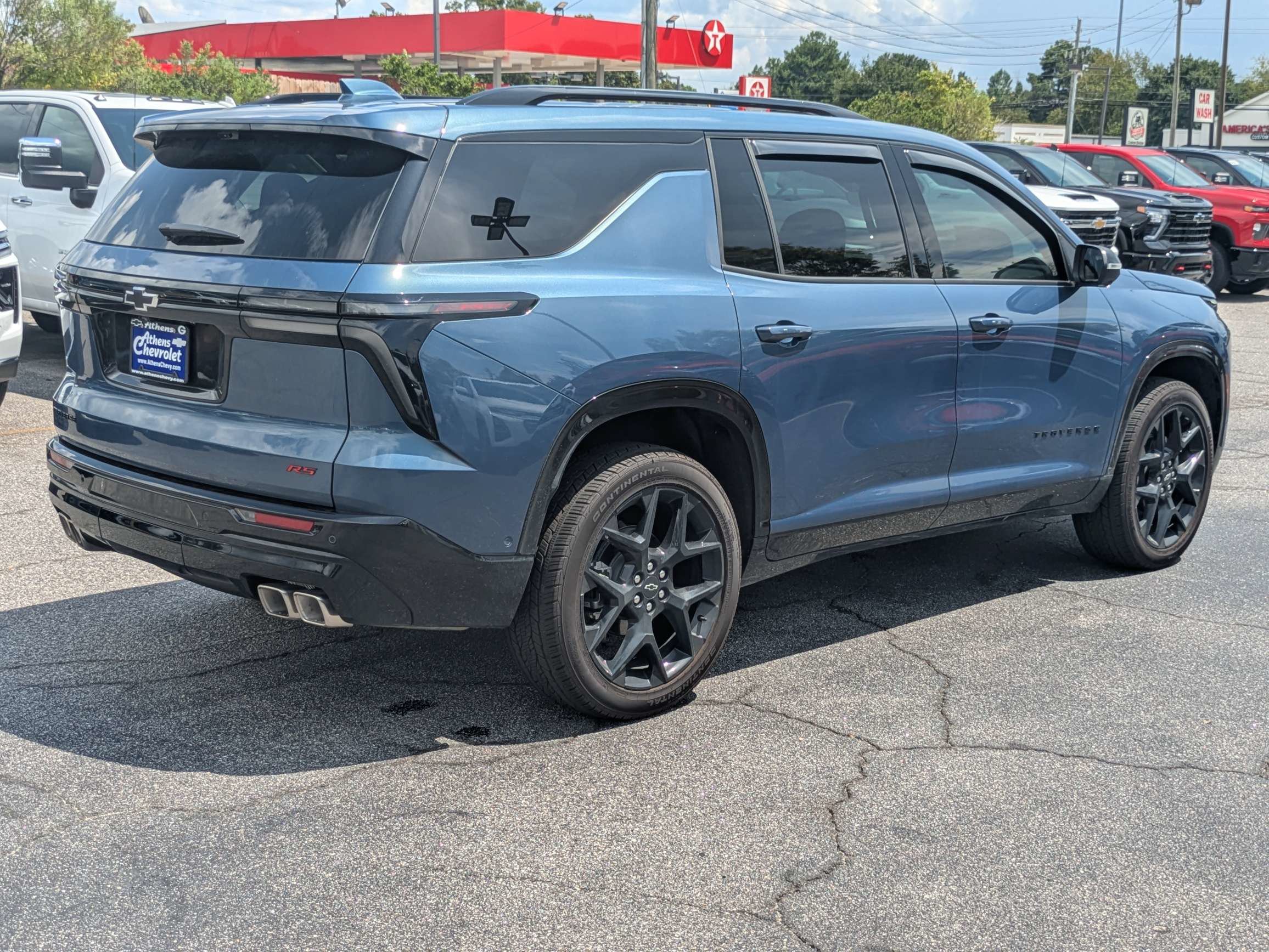 Used 2026 Chevrolet Traverse RS FWD image 4