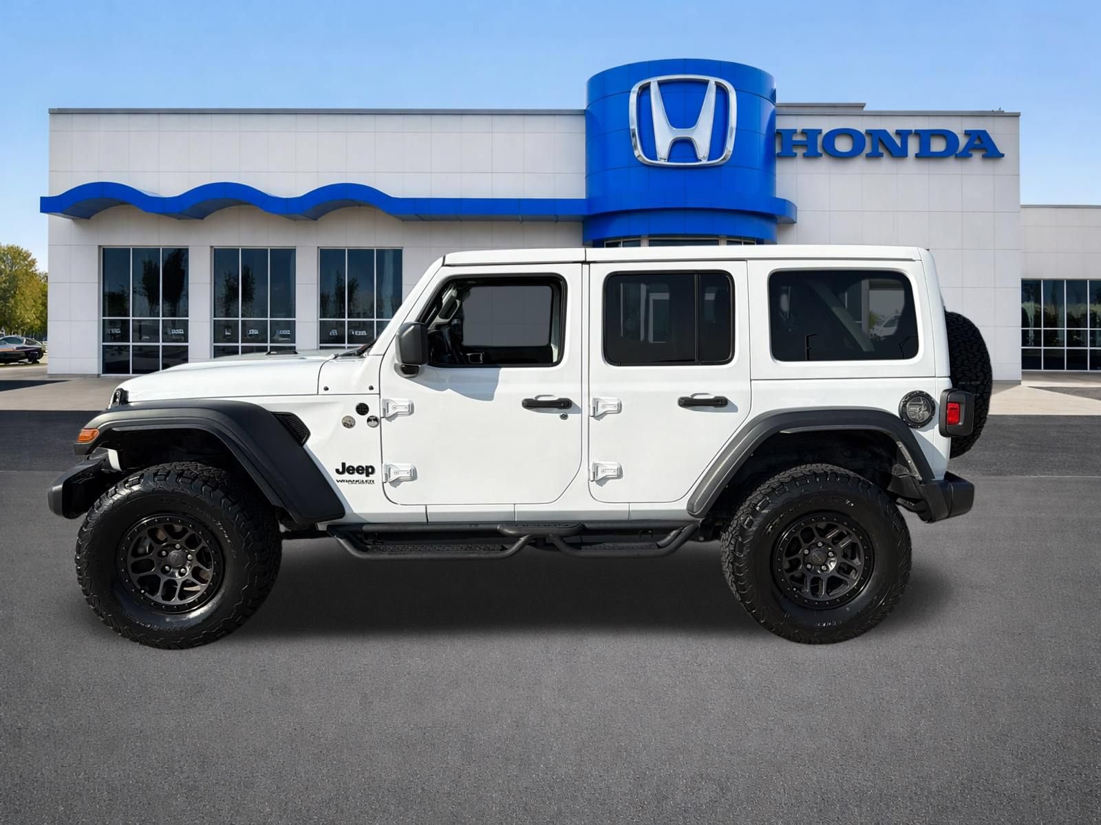 Used 2022 Jeep Wrangler Unlimited Sport AWD/4WD image 2