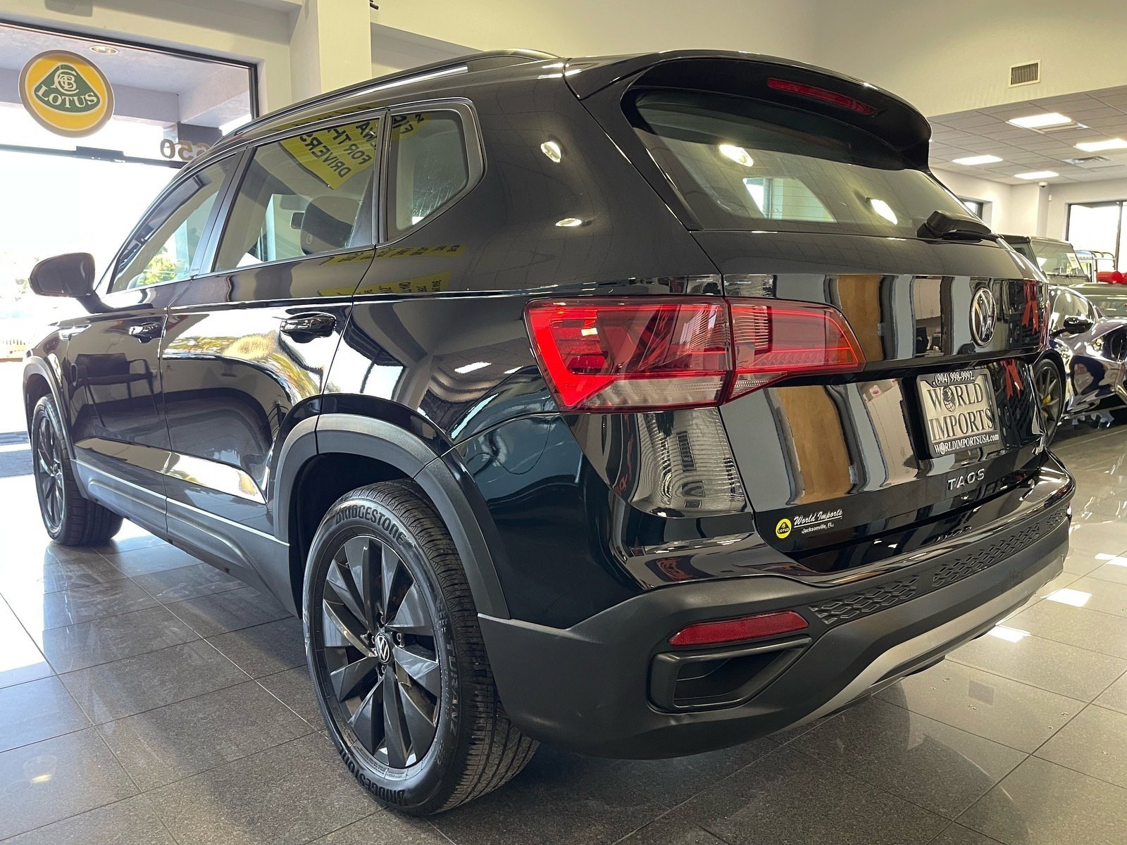 Used 2022 Volkswagen Taos S image 3