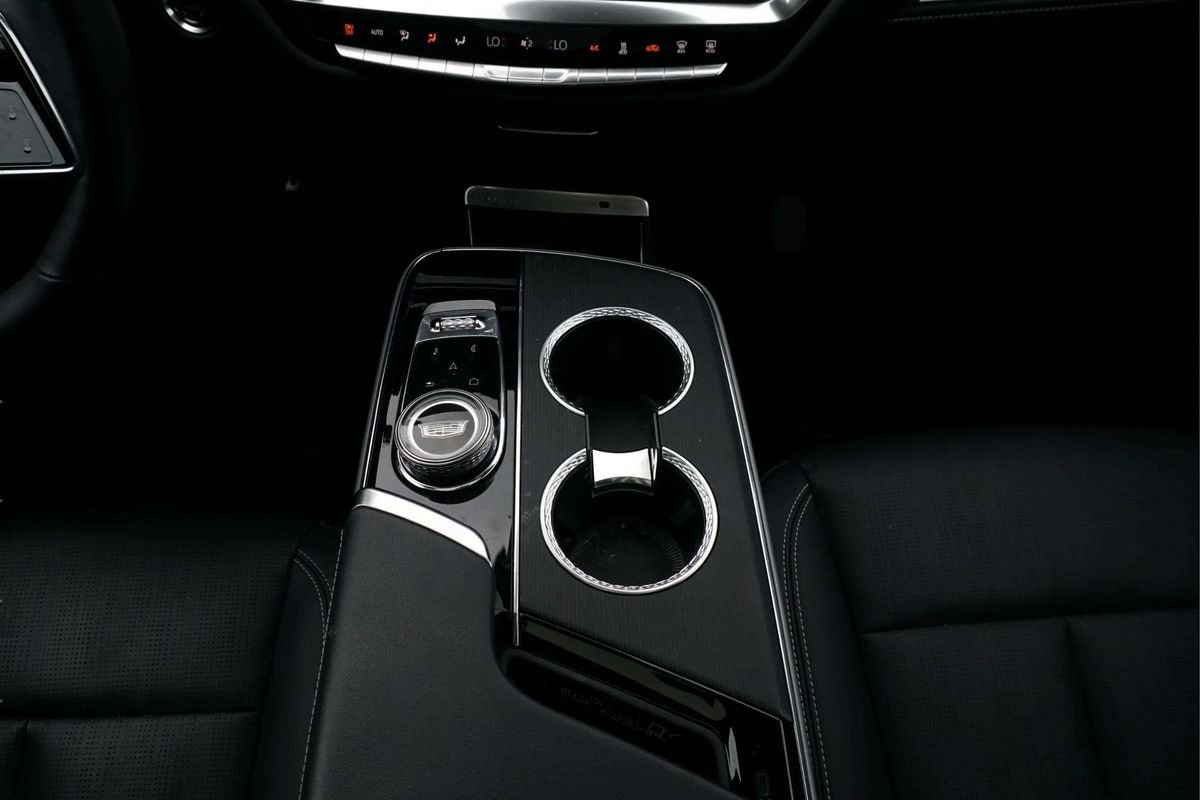 Used 2024 Cadillac Lyriq Luxury RWD image 26