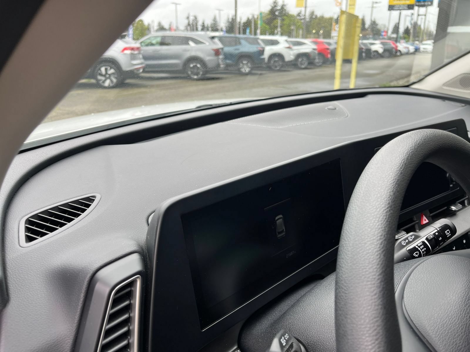 Used 2025 Kia Sportage LX FWD image 34