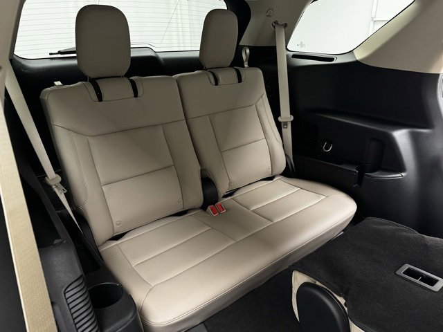 Used 2023 Ford Explorer XLT w/ Equipment Group 202A image 30