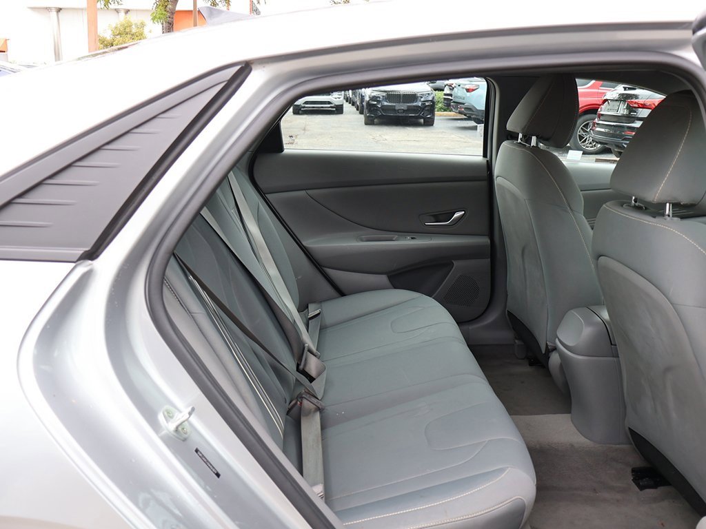 Used 2022 Hyundai Elantra SEL w/ Convenience Package image 34