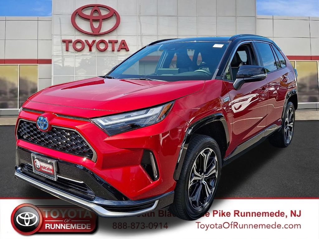 Certified 2023 Toyota RAV4 XSE w/ Weather Package AWD/4WD image 3