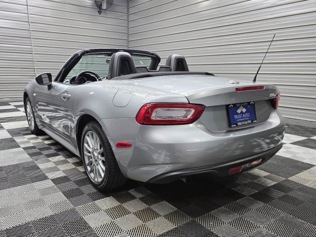 Used 2017 FIAT 124 Spider Classica RWD image 8