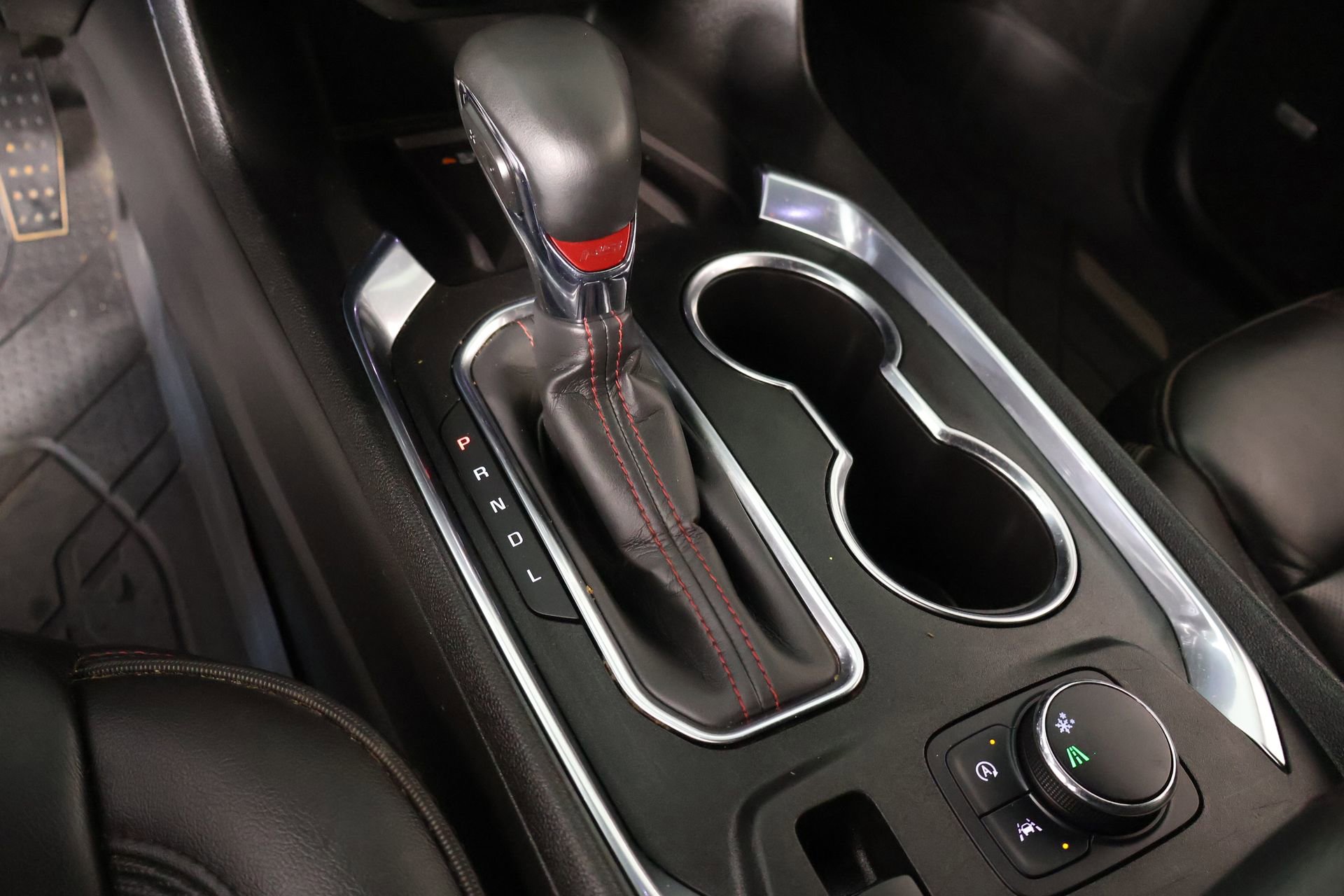 Used 2023 Chevrolet Traverse RS image 10