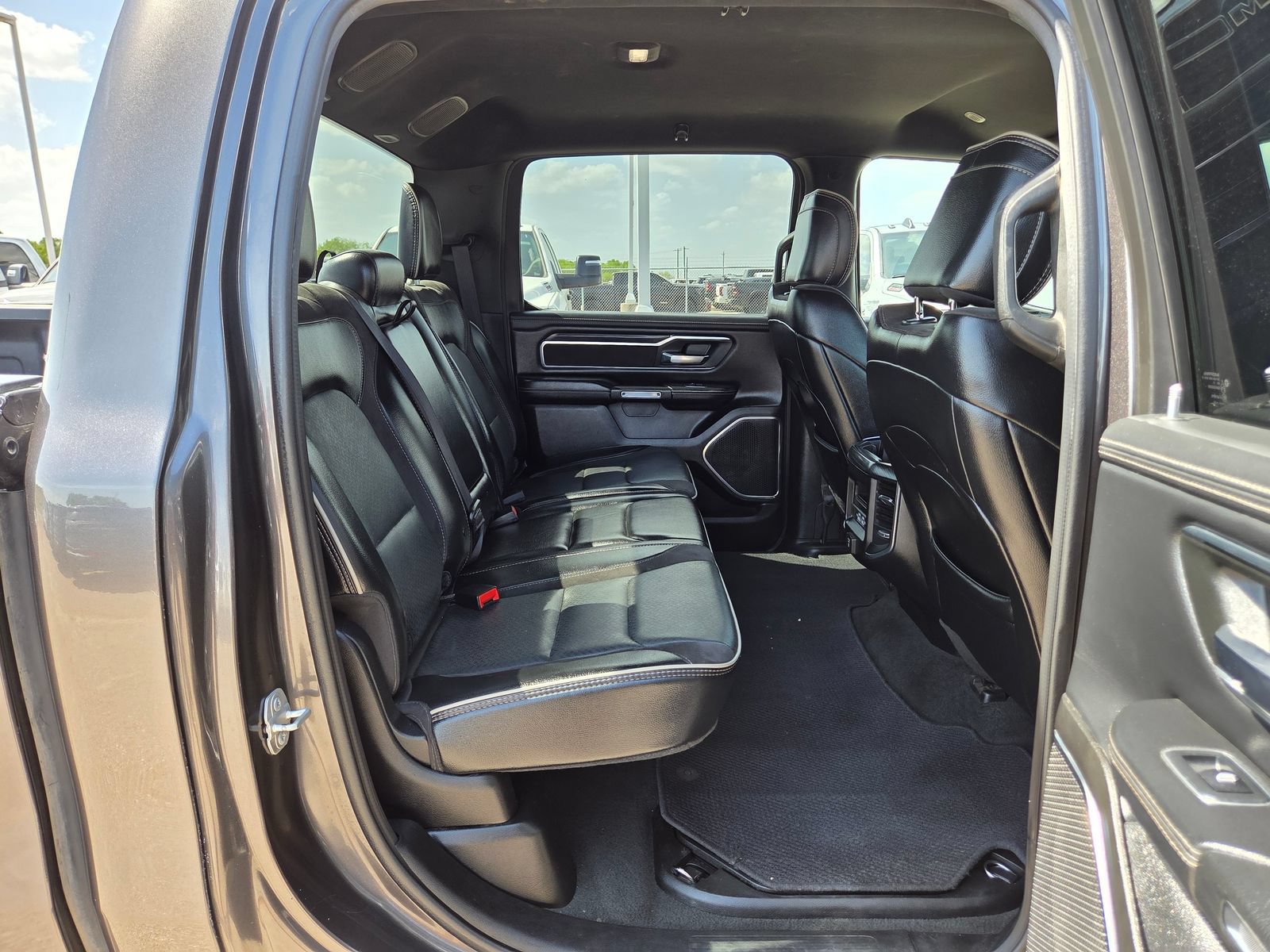Used 2024 RAM 1500 Laramie AWD/4WD image 20