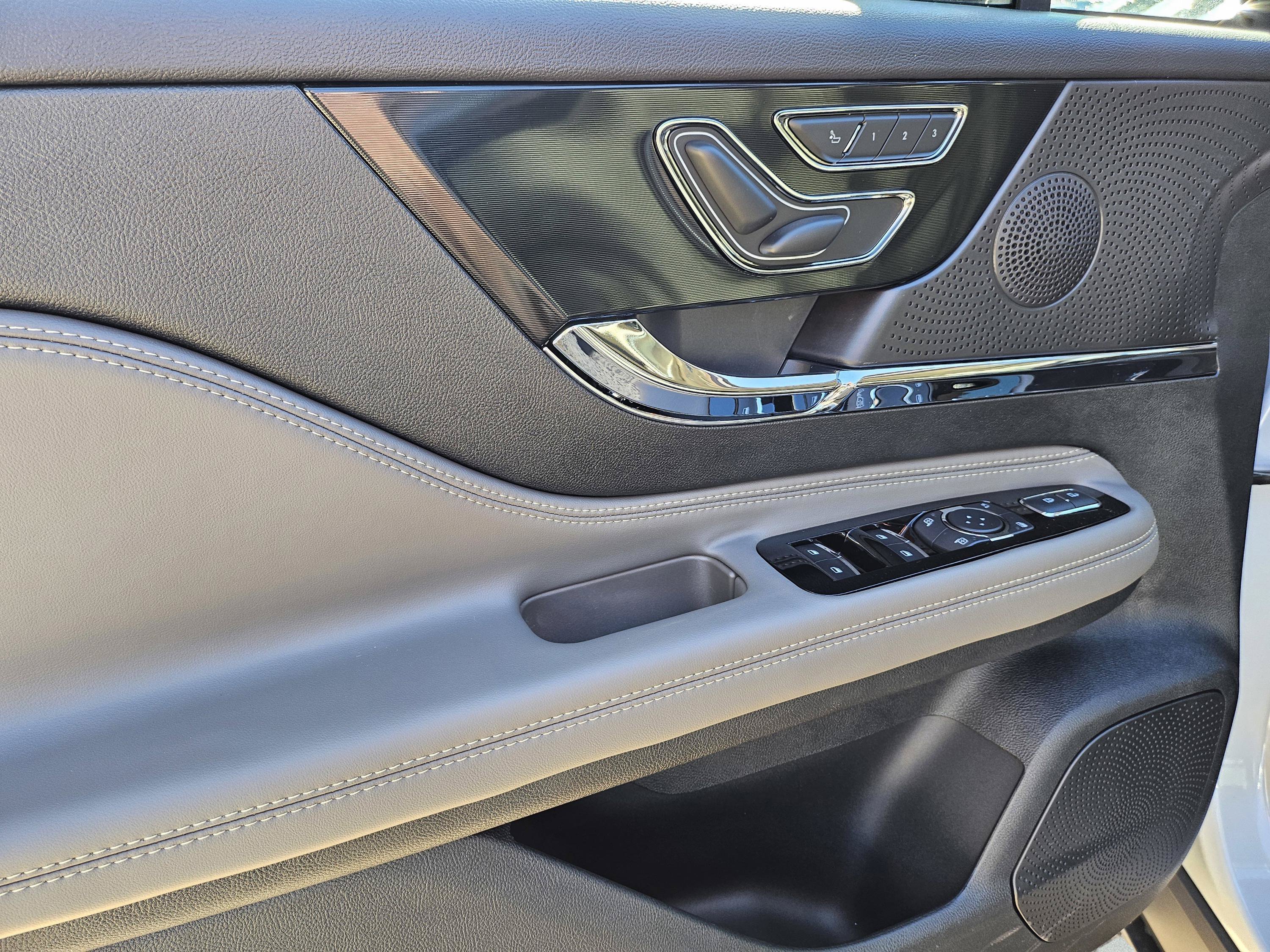 New 2026 Lincoln Corsair Premiere AWD/4WD image 11