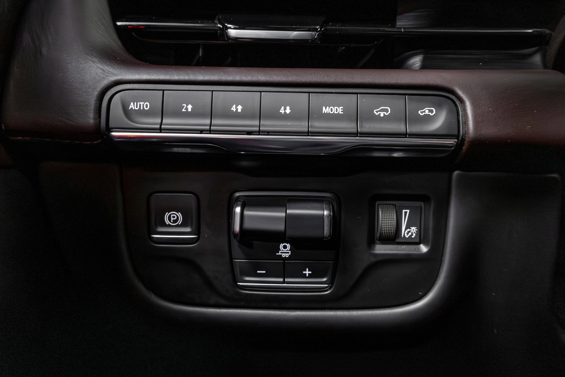 Used 2021 Cadillac Escalade ESV Premium Luxury Platinum w/ Heavy-Duty Trailer Package image 51