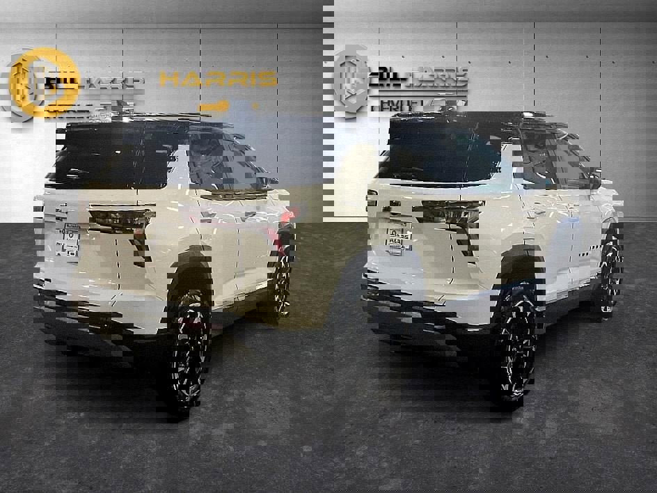 New 2026 Chevrolet Equinox LT w/ Convenience Package II image 2