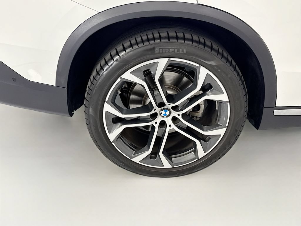 Certified 2026 BMW X5 xDrive40i w/ Climate Comfort Package AWD/4WD image 32