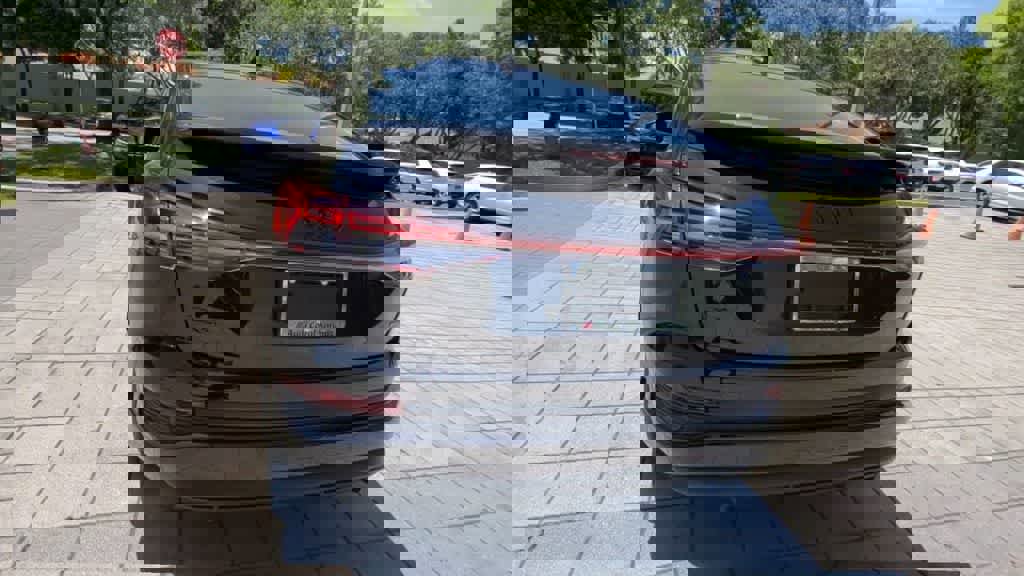 Used 2023 Audi Q4 e-tron Premium Plus w/ Premium Plus AWD/4WD image 8