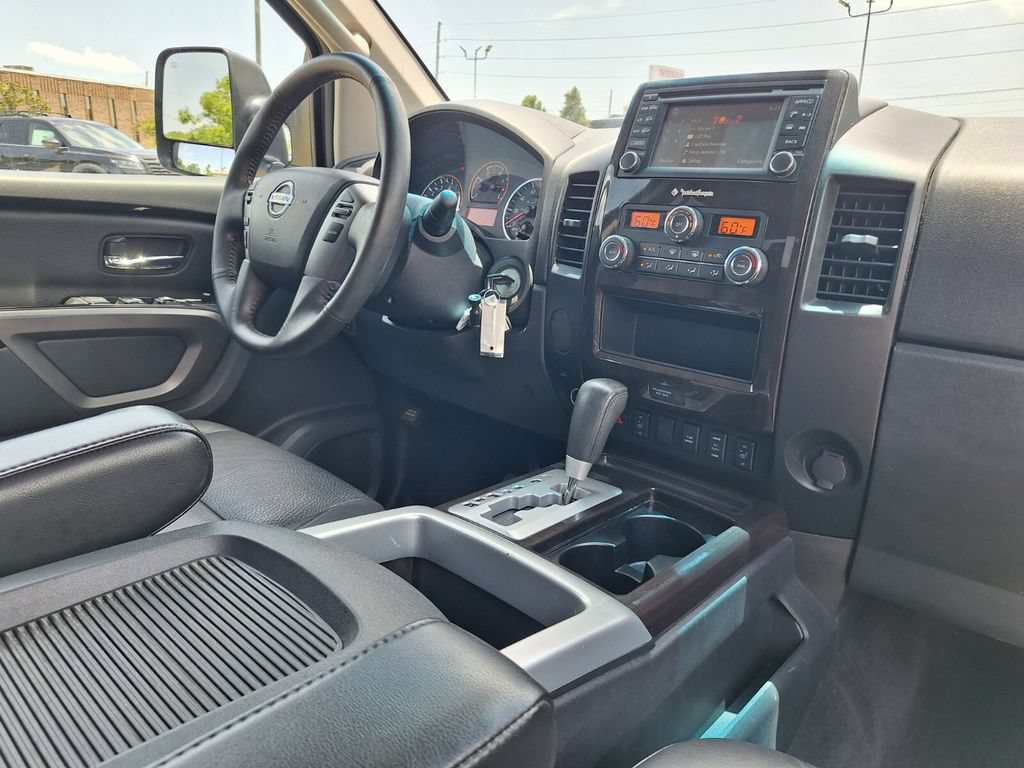 Used 2015 Nissan Titan SL w/ SL Max Utility Package RWD image 25
