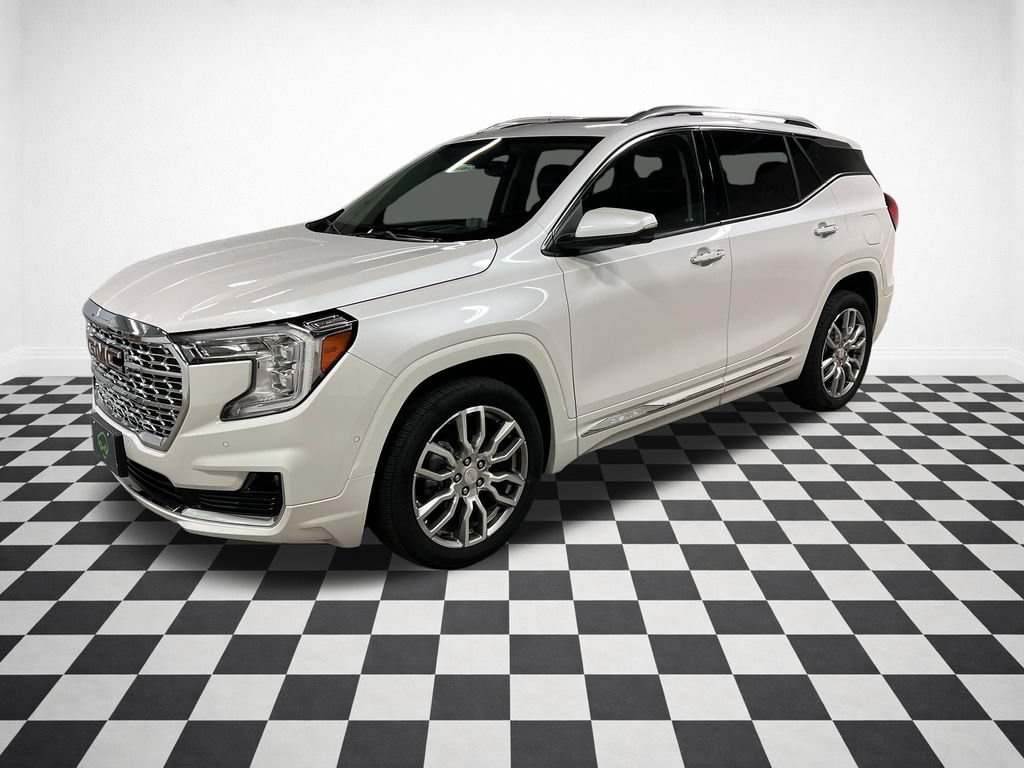 Certified 2024 GMC Terrain Denali w/ Denali Premium Package AWD/4WD image 5