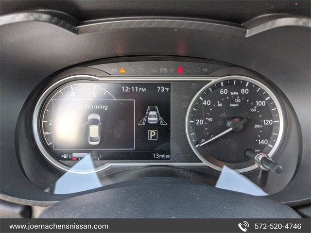 New 2025 Nissan Versa SR w/ Trunk Package image 14