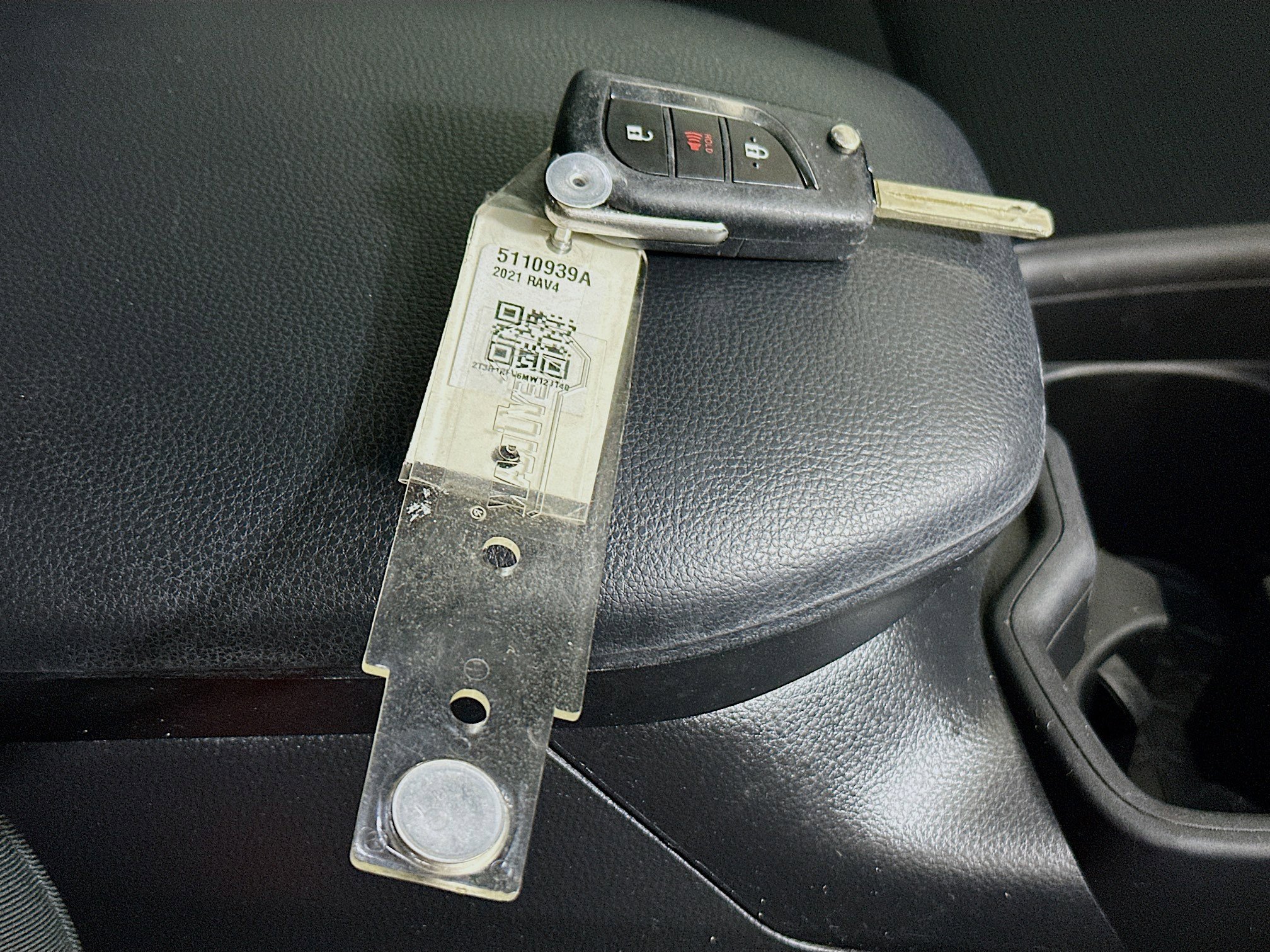 Used 2021 Toyota RAV4 LE FWD image 32