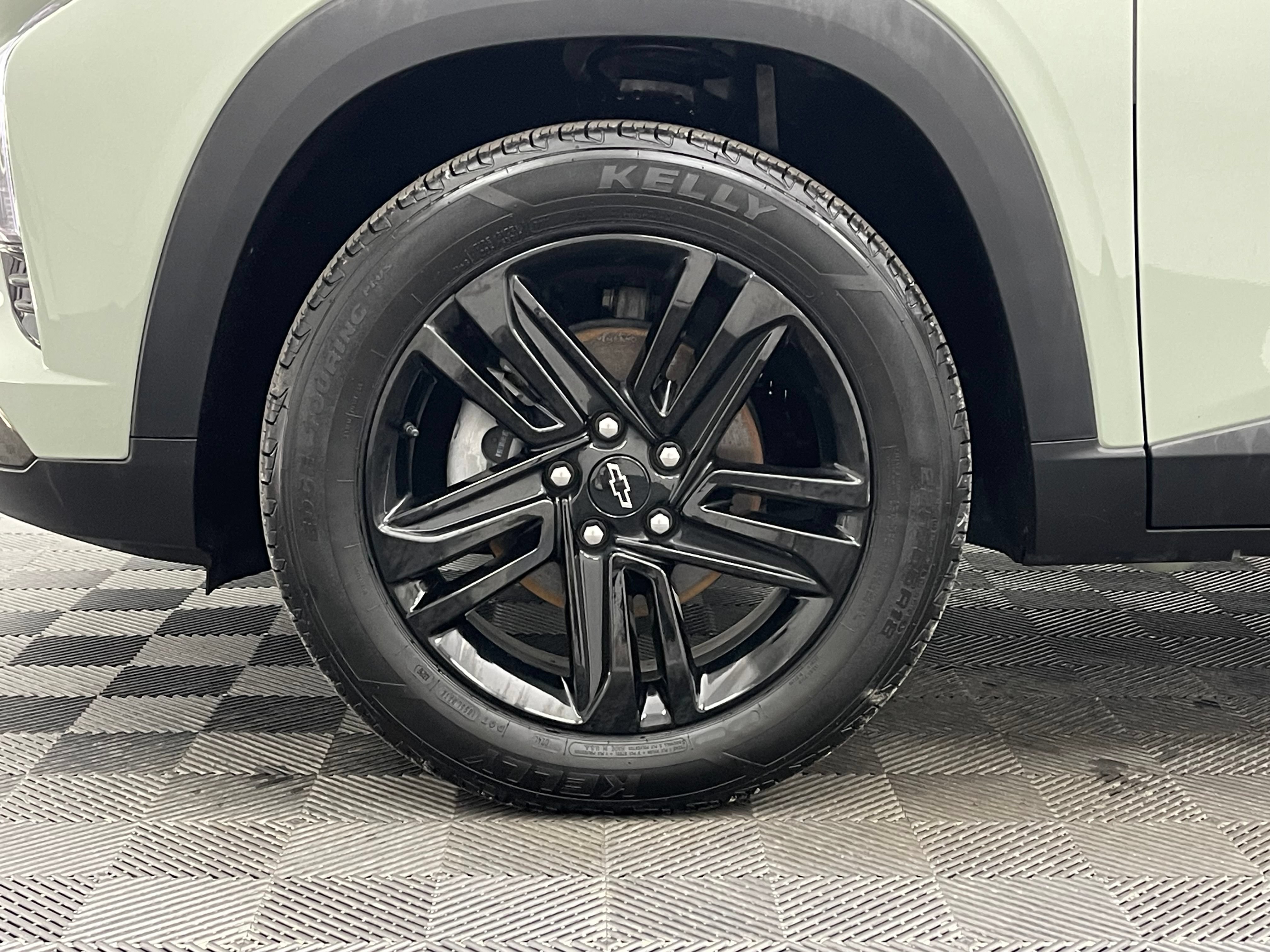 Used 2024 Chevrolet Trax ACTIV w/ Driver Confidence Package FWD image 13