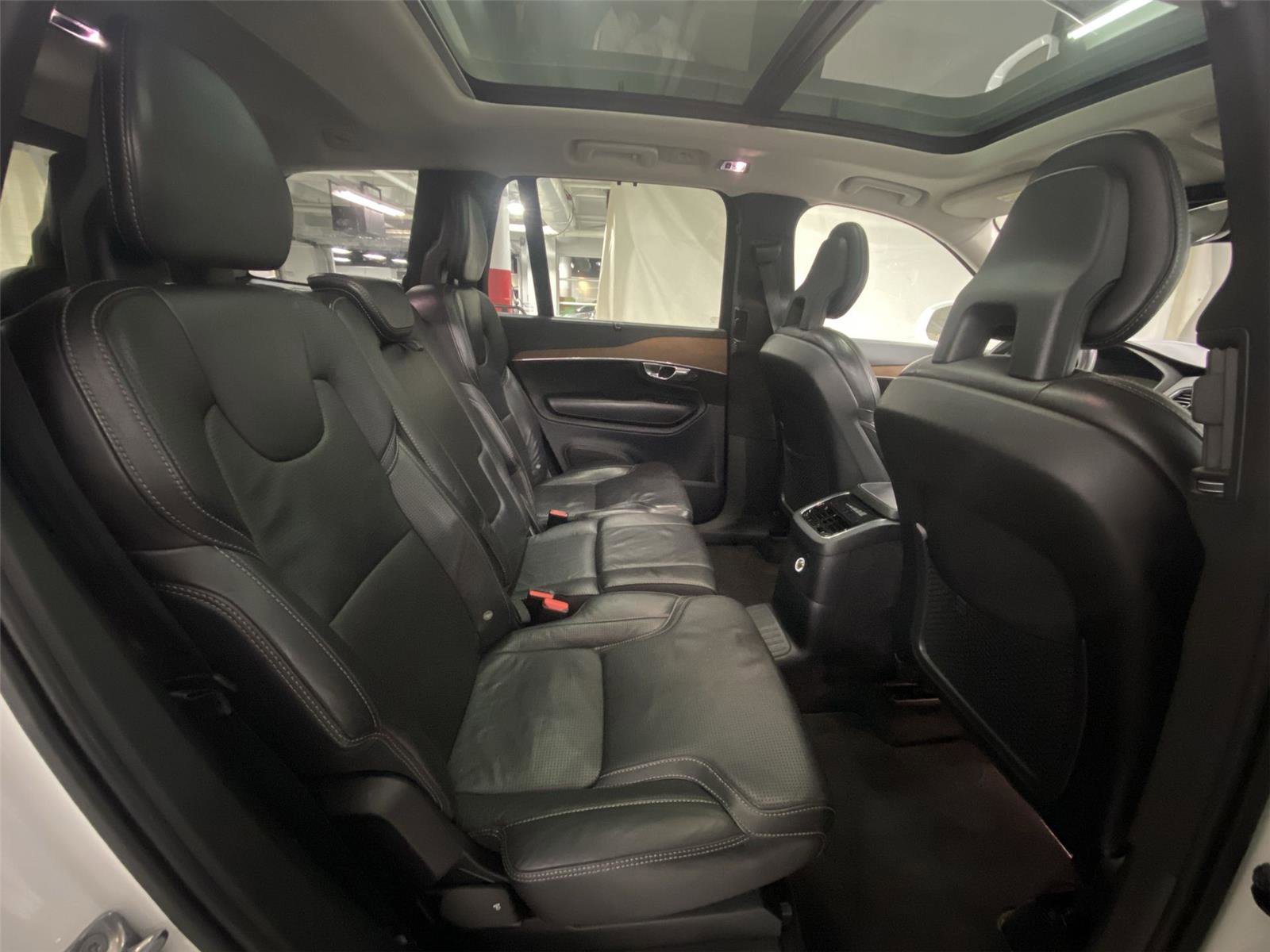 Used 2016 Volvo XC90 T8 Inscription AWD/4WD image 29