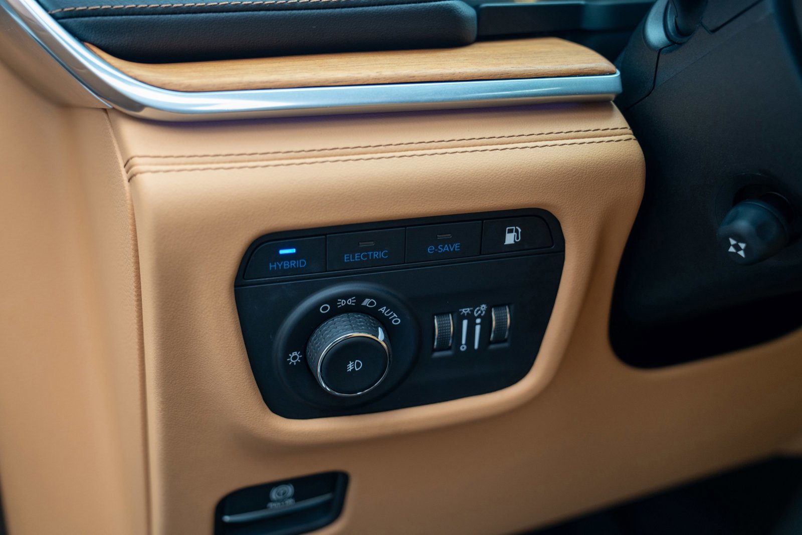 Used 2023 Jeep Grand Cherokee Summit image 22