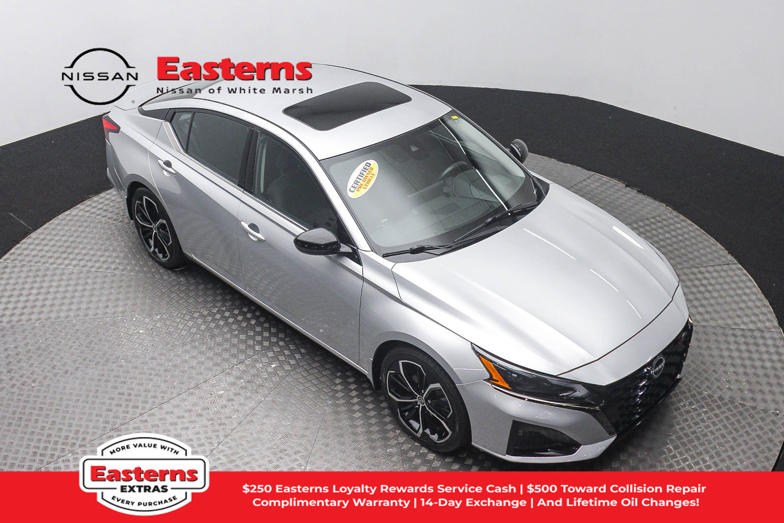 Used 2023 Nissan Altima 2.5 SR w/ SR Premium Package FWD image 3