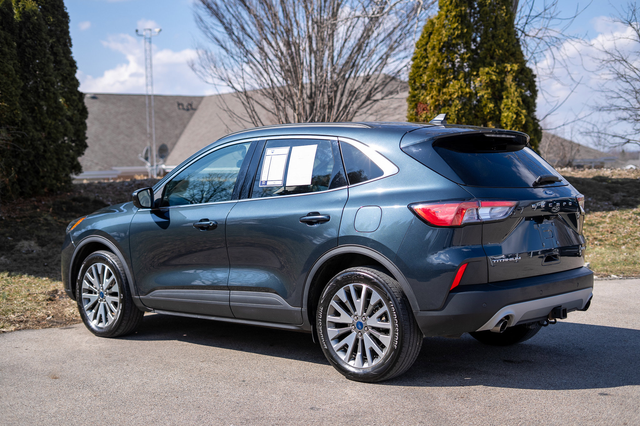 Used 2022 Ford Escape Titanium w/ Class II Trailer Tow Package image 7