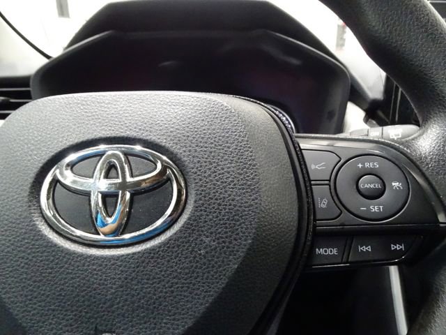Used 2021 Toyota RAV4 XLE w/ Convenience Package image 26