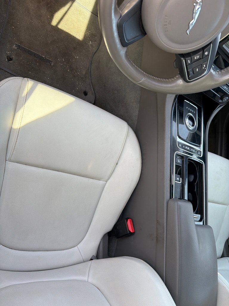 Used 2018 Jaguar XE Premium AWD/4WD image 6