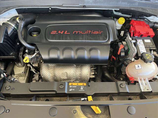 Used 2020 Jeep Renegade Latitude w/ Popular Equipment Group image 23