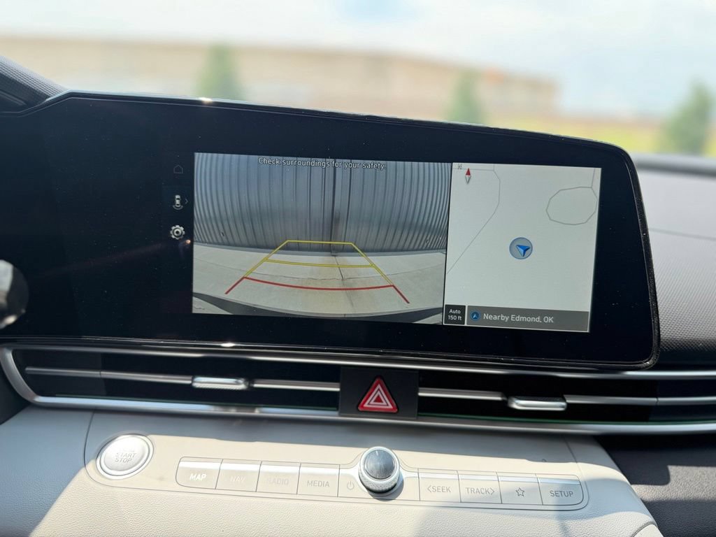 New 2026 Hyundai Elantra Limited FWD image 32