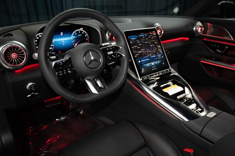 New 2026 Mercedes-Benz SL 63 AMG 4MATIC image 15