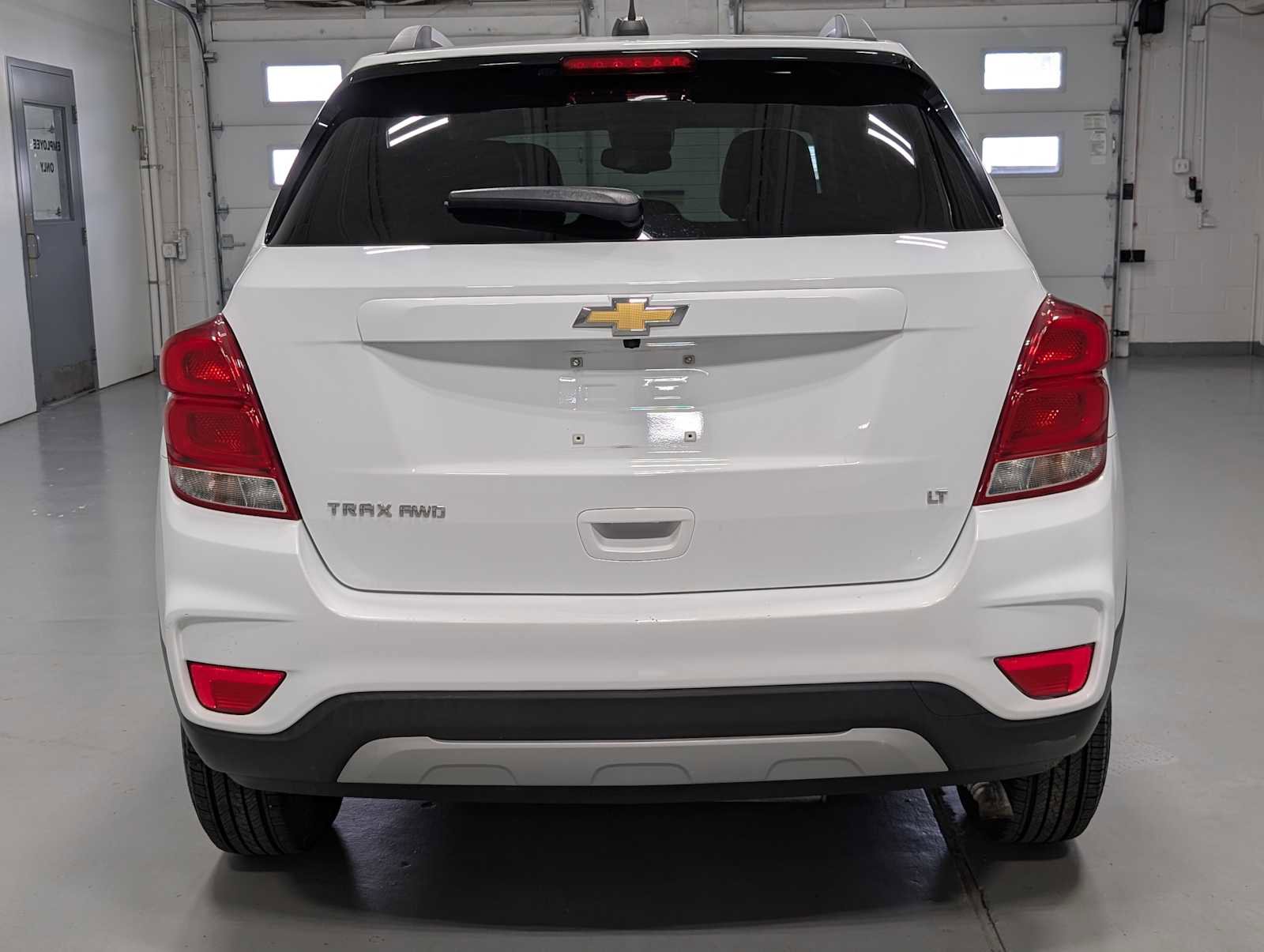 Used 2018 Chevrolet Trax LT w/ LT Convenience Package AWD/4WD image 9