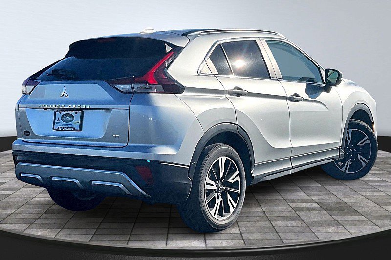 Used 2024 Mitsubishi Eclipse Cross SE image 2