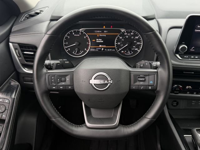 Used 2025 Nissan Rogue SV FWD image 12