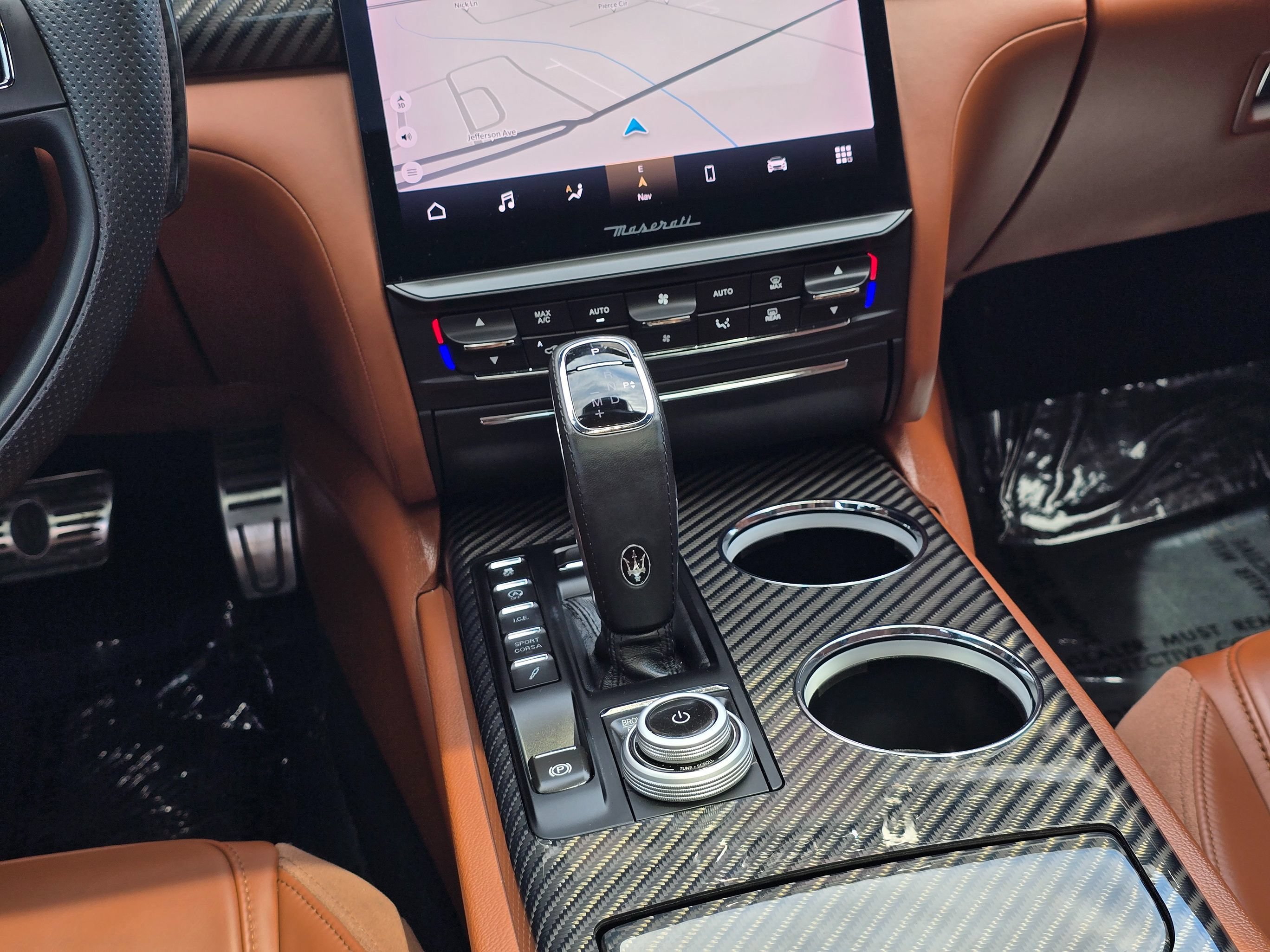 Used 2023 Maserati Quattroporte Trofeo RWD image 39
