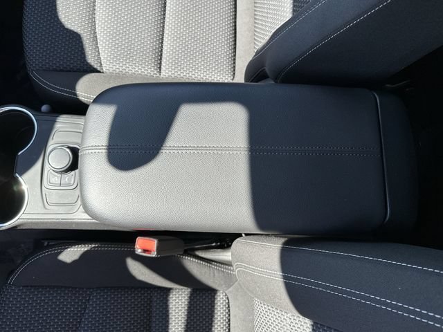 Used 2023 GMC Terrain SLE w/ Elevation Edition FWD image 24