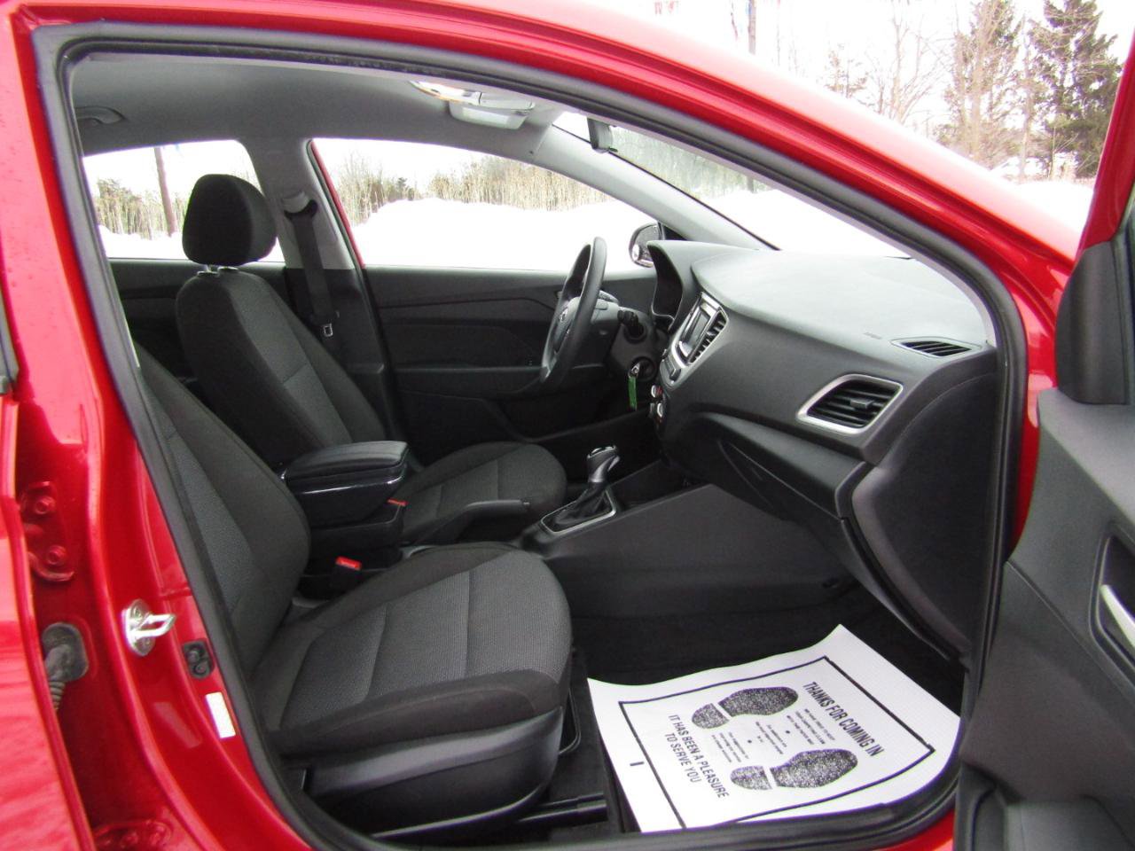 Used 2022 Hyundai Accent SE FWD image 26