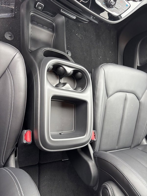 New 2026 Chrysler Pacifica Select w/ S Appearance Package image 31