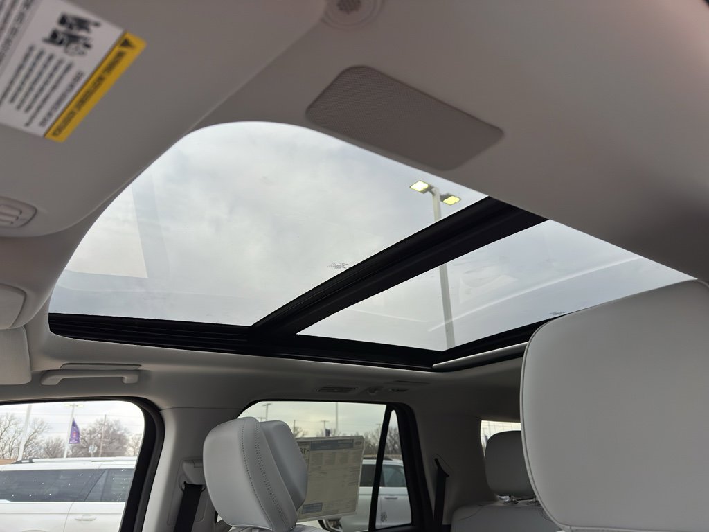 New 2026 Ford Expedition Platinum w/ Driver's Package image 27